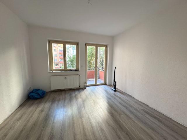 Frisch renovierte 3 Zimmer Wohnung in Magdeburg Stadtfeld Ost mit 2 Balkonen!