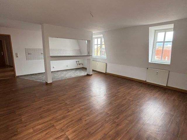Helle 3 Raum Wohnung im Erdgeschoss in Zeitz – sofort verfügbar