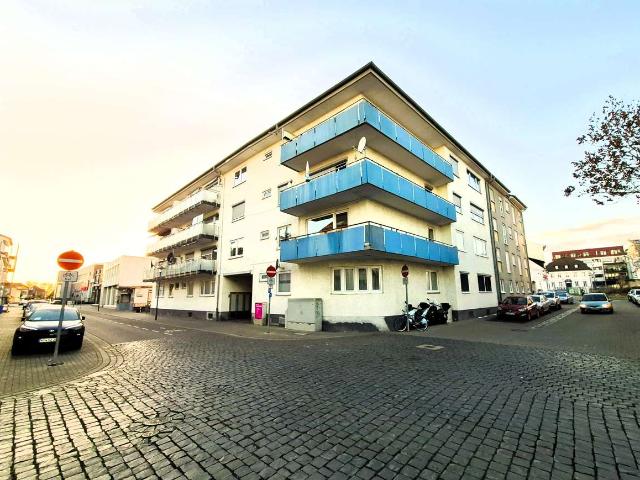 Frisch renovierte 3 Zimmer mit Balkon provisionsfrei zu verkaufen!
