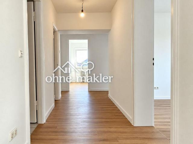 Frisch renovierte 3,5 Zimmer Wohnung mit Balkonen in Laim