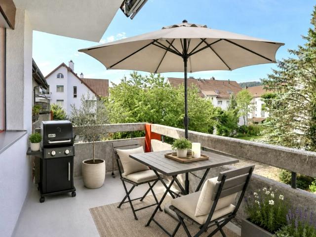 Frisch renovierte und helle Wohnung mit Balkon in Lupfig zu vermieten