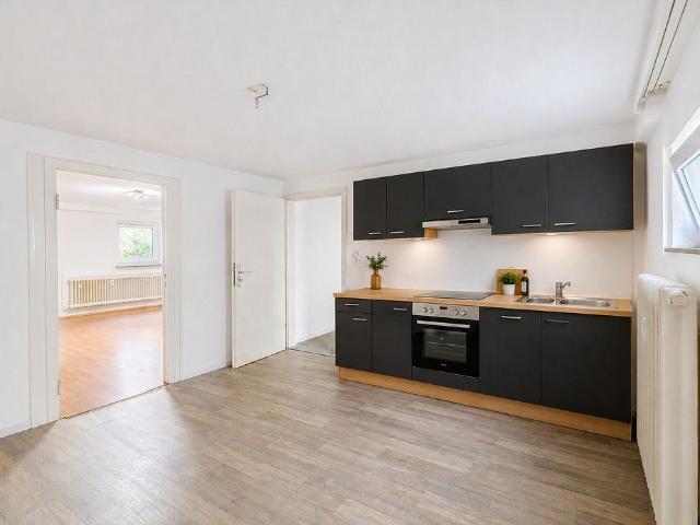 Frisch renovierte und moderne 1 Zimmer Wohnung im Souterrain