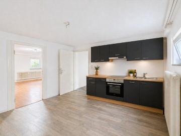 Frisch renovierte und moderne 1 Zimmer Wohnung im Souterrain