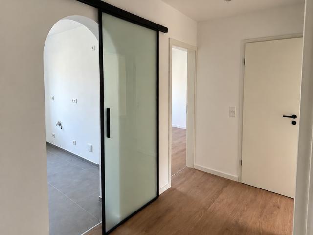 Frisch renovierte und sanierte 3 Zimmer Wohnung mit Balkon in Brühl