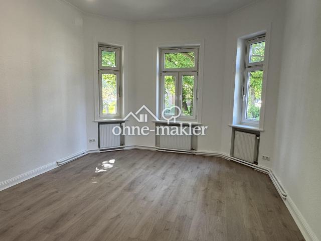 Frisch renovierte vier Zimmer Altbauwohnung