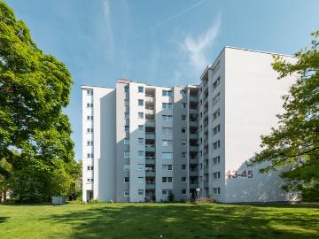Frisch renovierte Wohnung mit Balkon und Aufzug!