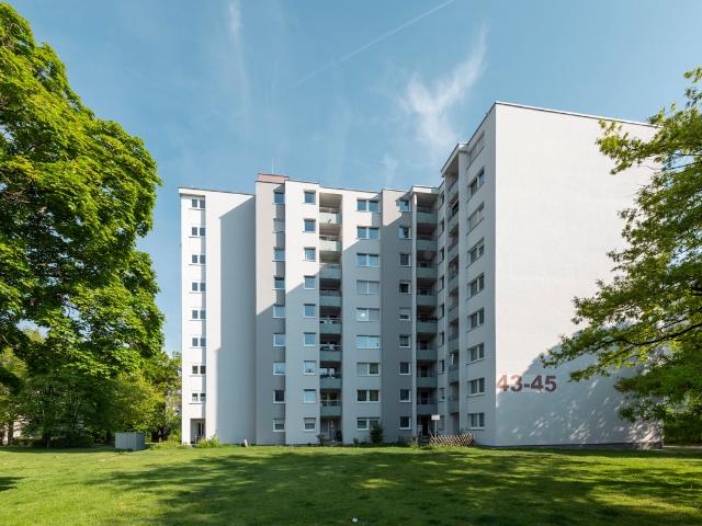 Frisch renovierte Wohnung mit Balkon und Aufzug!