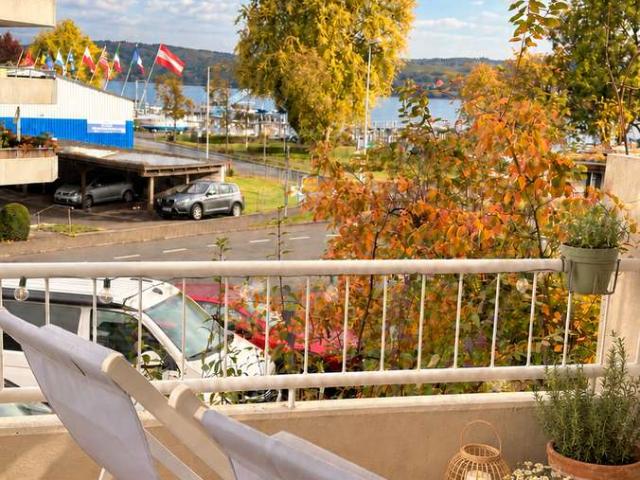 frisch renovierte Wohnung mit Seeblick