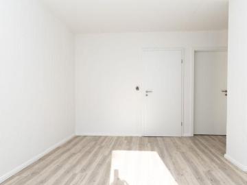 Frisch renovierte Wohnung für Singles oder Paare!
