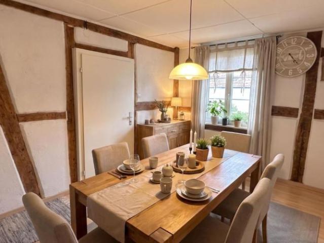 Frisch renovierte Wohnung, historisches Gebäude von 1750