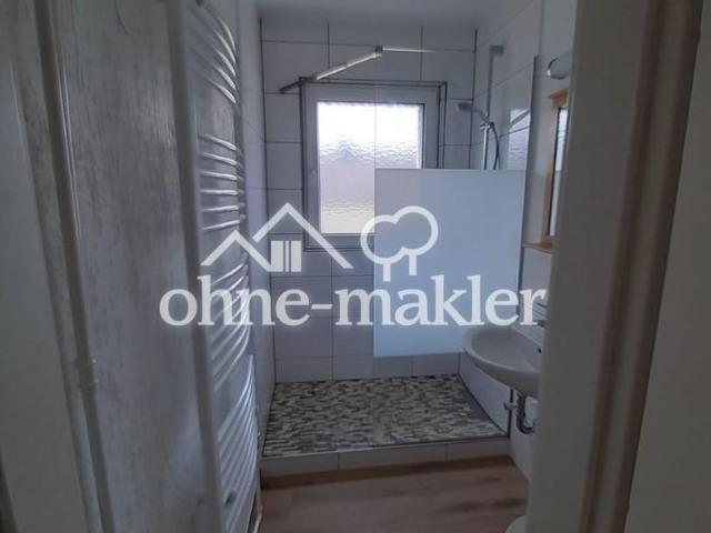 Frisch renovierte Drei Zimmer Wohnung in Moers Repelen, 2. OG