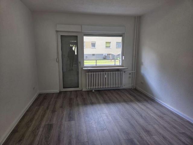 Frisch renovierte Erdgeschoss Wohnung mit Balkon