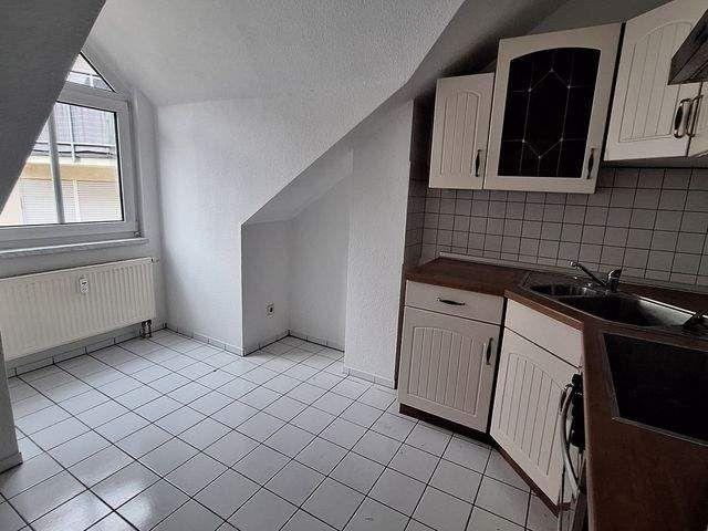 frisch renovierte gemütliche 3 Zimmer Wohnung in Jena Wenigenjena mit TG Stellplatz