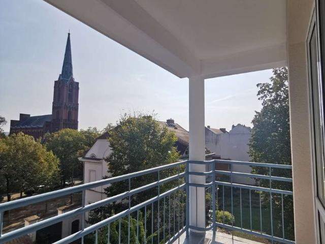 frisch renovierte, geräumige 2 Raumwohnung mit Balkon & tollem Ausblick in beliebter Innenstadtlage