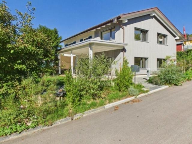 Frisch renoviertes DEFH mit Anbau in Elgg