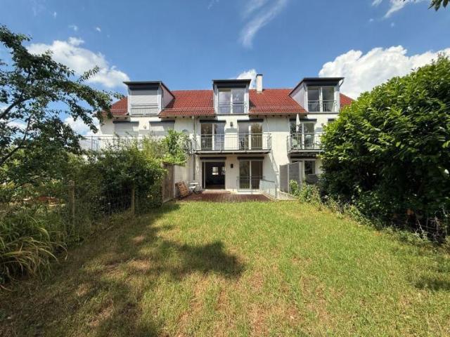 Frisch renoviertes Reihenmittelhaus mit schönem Garten & Terrasse in Oberboihingen