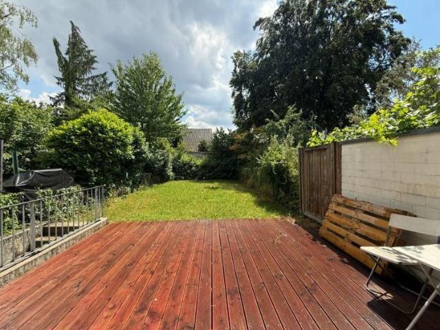 Frisch renoviertes Reihenmittelhaus mit schönem Garten & Terrasse in Oberboihingen