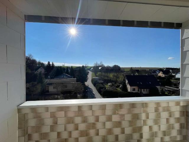 Frischer Wind in Oberlungwitz: 3 Zimmer Wohnung mit Balkon
