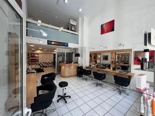 FRISEURSALON IN DER ALTSTADT