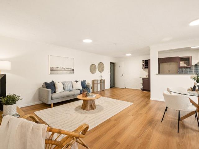 Frist Home Buyers RUN! Spacious, City Views & Blue Chip Suburb