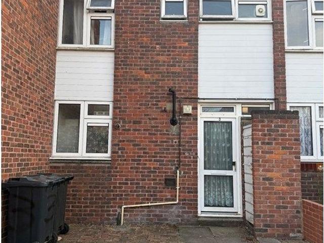 Friston Path, Chigwell IG7, 3 bed terraced house to rent, £2,500 pcm | PrimeLocation
