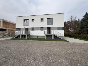 FRÜHLINGSAKTION, 5KW PV ANLAGE GRATIS DAZU! ENERGIEEFFIZIENTE ERSTBEZUGSHÄUSER SUCHEN IHRE BESITZER!