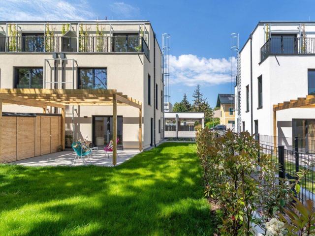 FRÜHLINGSAKTION* JETZT 5% sparen! Exklusive Reihen und Doppelhäuser am idyllischen Hunyadi Park mit Blick in den Park im ALTORT MARIA ENZERSDORF!