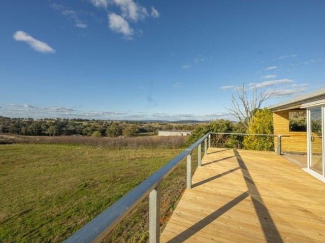 Lifestyle Block with Orchard & Deck 9 Heeley Lane, Young