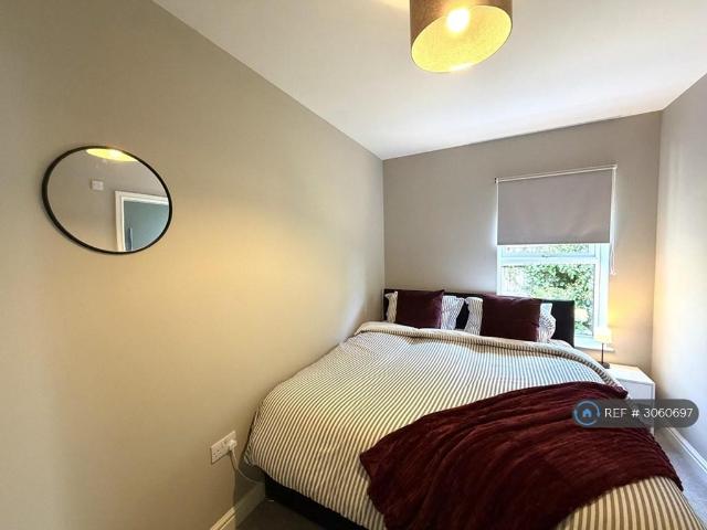 Fryston House, Grimsby, DN34 2 bed bungalow to rent £1,350 pcm £312 pw