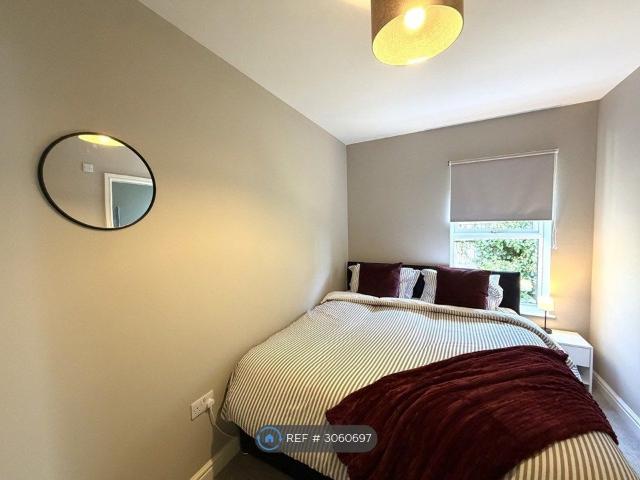 Fryston House, Grimsby DN34, 2 bed bungalow to rent, £1,350 pcm | PrimeLocation