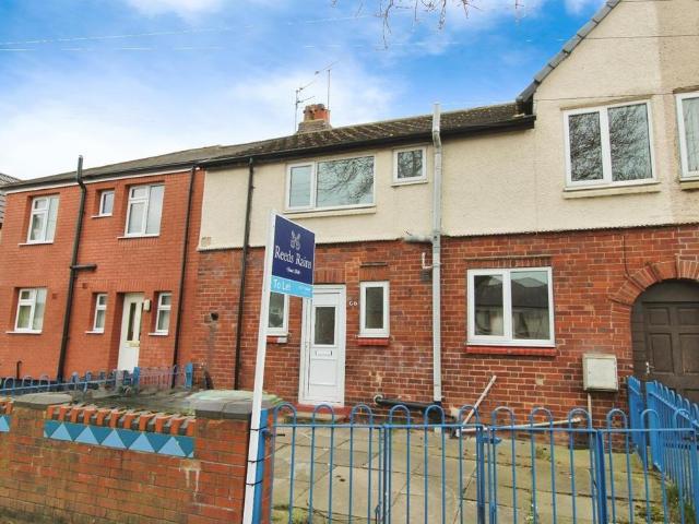 Fryston Road, West Yorkshire WF10 3 bed terraced house to rent £950 pcm £219 pw