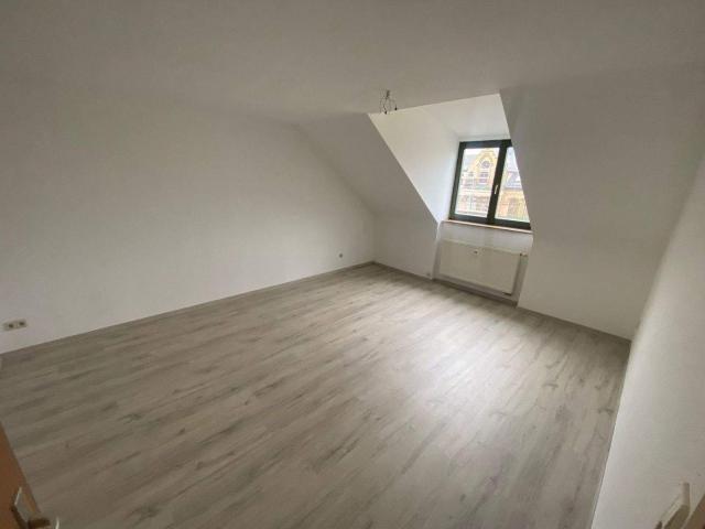 Ftei ab dem 1.12.26 ! Wohnen auf dem KaÃberg DG Bad mit Wanne + Fenster