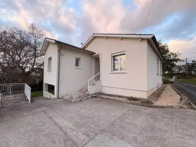 Fumel 47500 Achat / Vente maison 6 pièces t6 au dernier étage cave