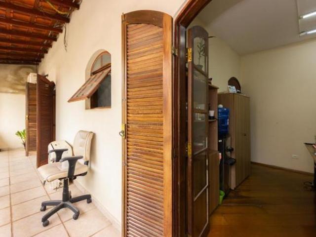 Confortável casa para venda em Bosque da Saúde com 6 quartos, sendo 3 suítes, 513m² jose antonio t