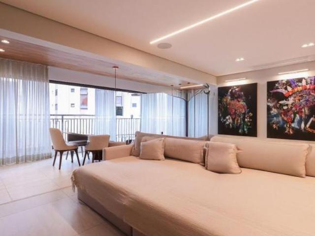 Funcional apartamento para venda em Perdizes com 3 quartos, sendo 3 suítes, 173m²