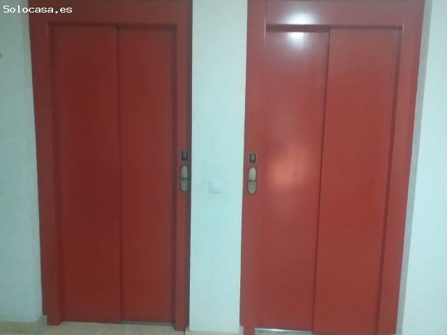 FUNCIONARIOS Alquiler de piso junto Corte Inglés. 3 habitaciones, amueblado y plaza de garaje incl