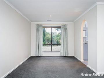 Functional family home in the delightful suburb of Flagstaff Hill