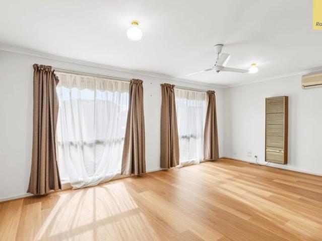 FUNCTIONAL FAMILY LIVING WITH AMPLE STORAGE