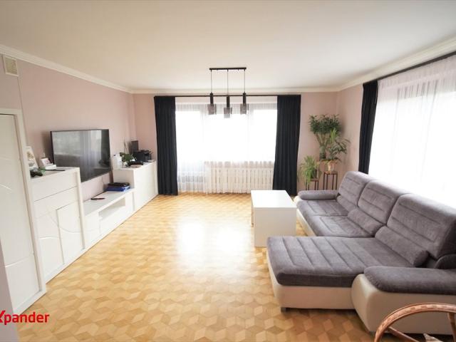 Funkcjonalny dom po remoncie, 204 m2, ogród 8 arów