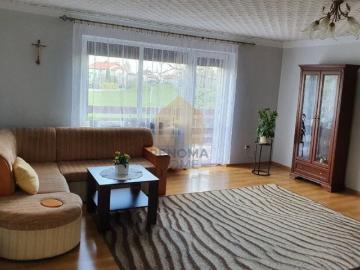 Funkcjonalny dom 180 m2 z niezależnym wejściem i ogrodem