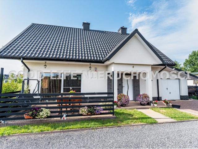 Funkcjonalny dom 110 m² z ogrzewaniem podłogowym polecam!