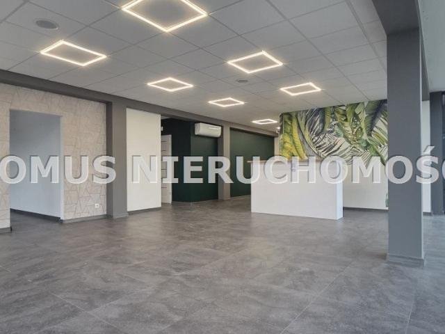 Na wynajem funkcjonalny lokal 123 m² z dużymi witrynami