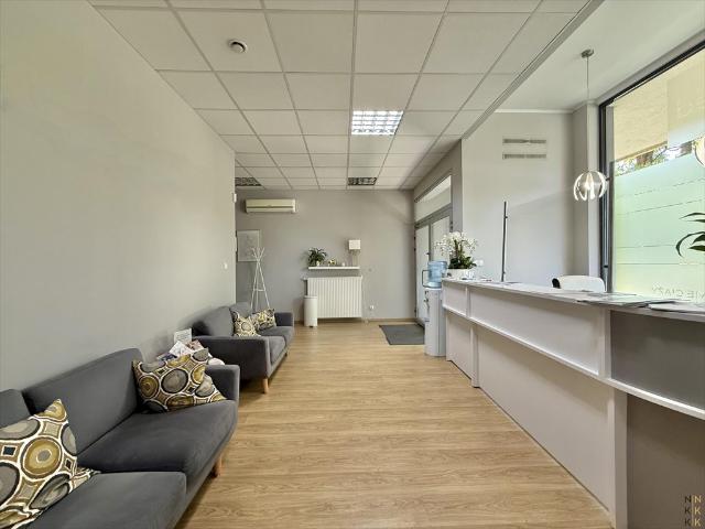Funkcjonalny lokal 138 m2 z witryną, klimatyzacja, parking