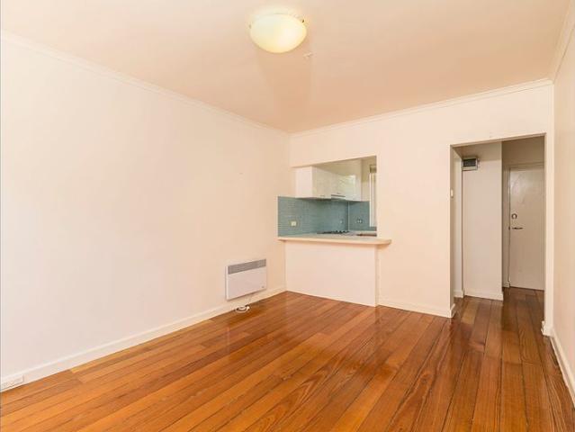 Funky Top Floor Apartment in a Boutique Block