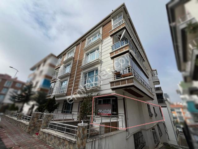 Fuat Çetin'den 3.kat Konumda Asansörlü Ara Kat 3 Cepheli 3+1