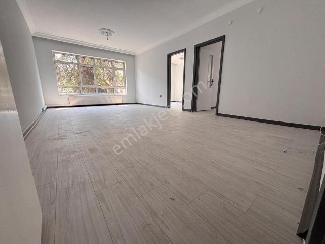 Fuat Çetin'den Merkezi Konumda 180 M2 4+1 Ön Cephe Masrafsız