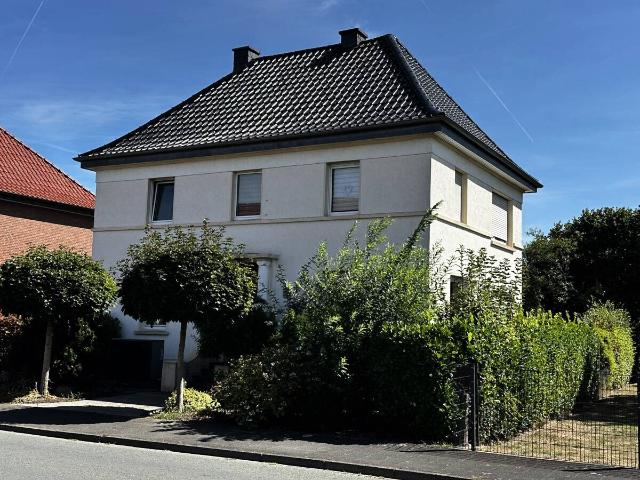 Füchtorf Ein /Zwei Familienhaus mit großem Garten, Wärmepumpe, neuem Dach u.v.m. bezugsfrei in 2026