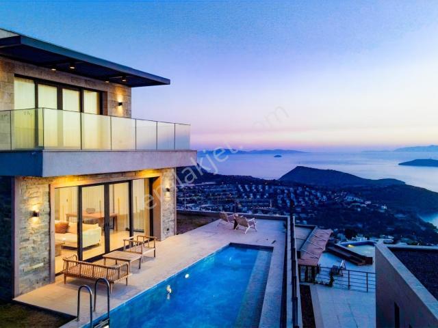 Fuga Panorama, Bodrum Gümüşlük'te Deniz Manzaralı Lüks 5+1 Villa