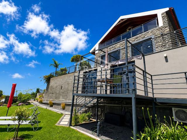 Villa com piscina e vista mar e montanha na Tabua, Ribeira Brava