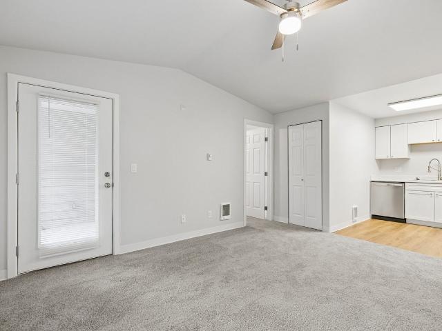 Fulton's Crossing and Landing 2 Bedroom Apartment for Rent at 120 Se Everett Mall Way, Everett, WA 98208 Everett Mall South